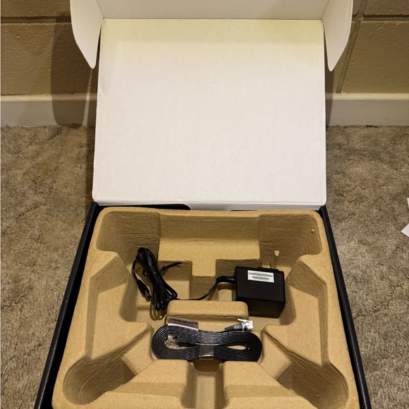 NETGEAR Router - Picture 4 of 6